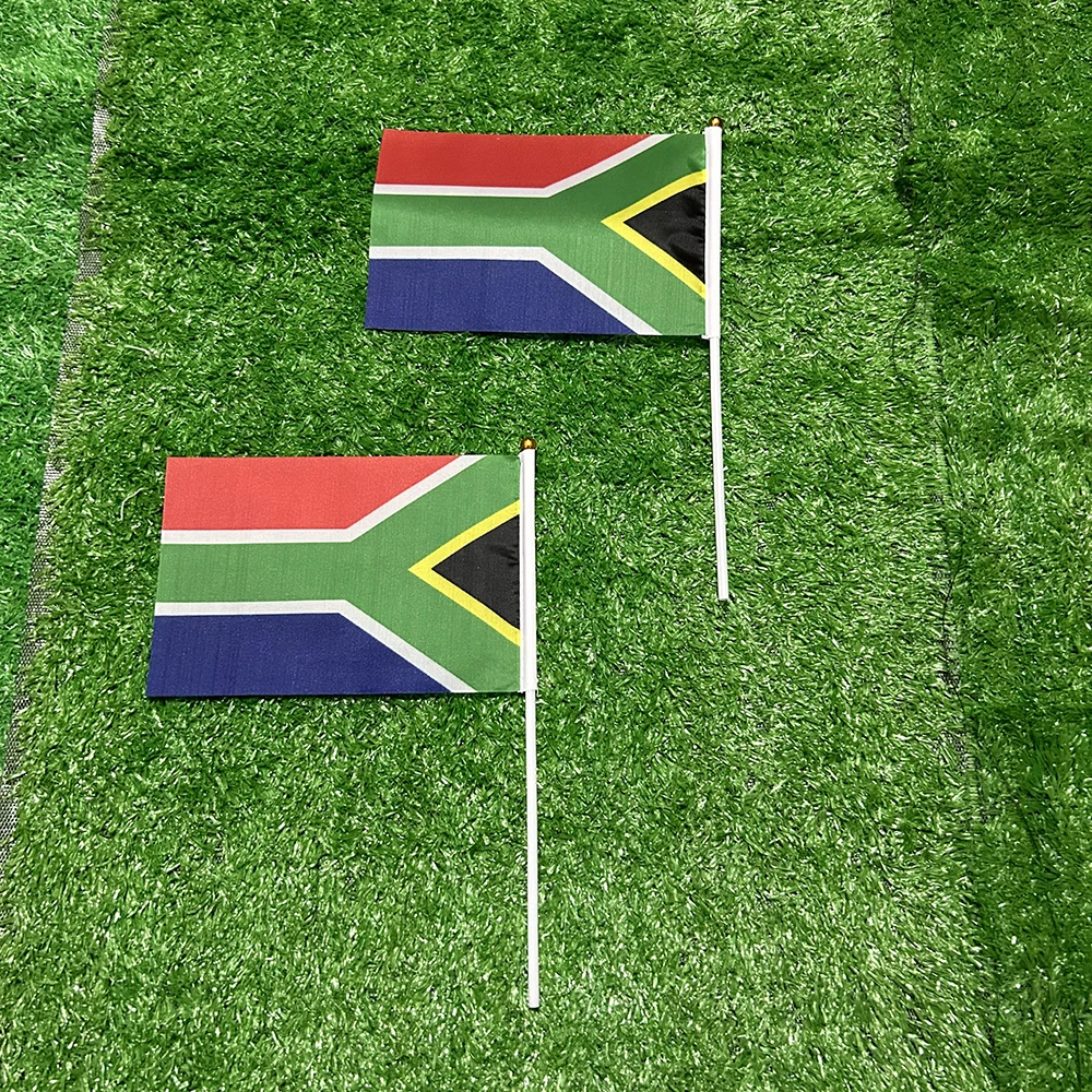 BANDERA DE SKY Bandera de mano de Sudáfrica 21*14 cm poliéster África del Sur banderas ondeantes de mano con poste de plástico para actividades decoración del hogar - imagen 3