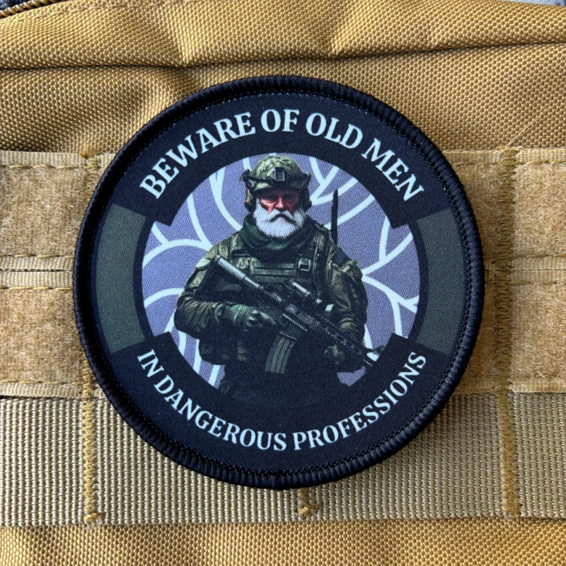 Cuidado con el parche táctico para hombres mayores, parches con estampado del ejército, gancho y bucle, insignia de moral de soldado Ranger, pegatina para mochila militar