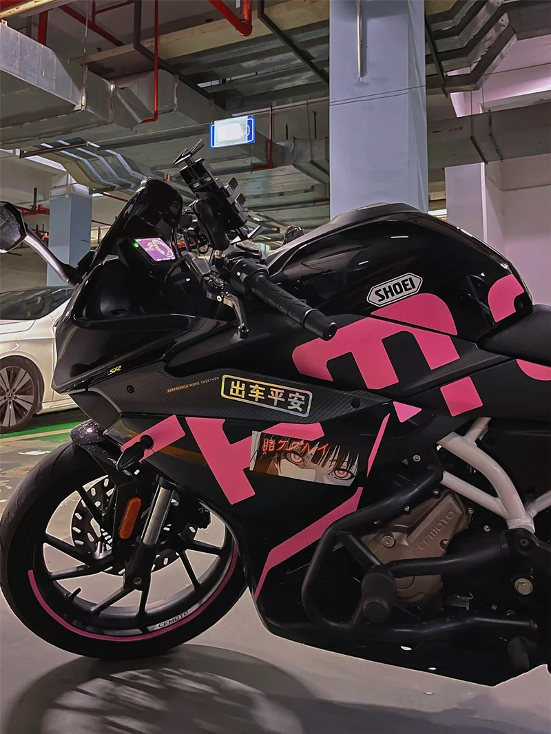 Pegatina reflectante impermeable para motos y baterías eléctricas - imagen 4