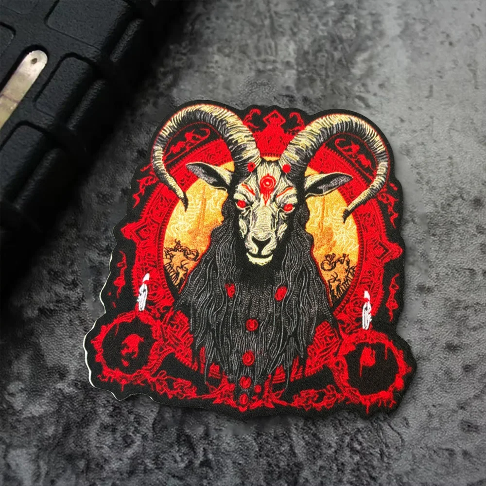 Parche táctico Baphomet cabeza de cabra gótico gancho y bucle - imagen 3