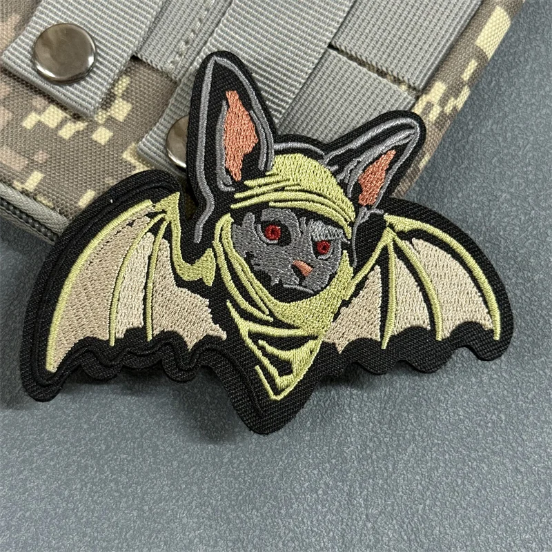 Parche táctico "Bat on The Headscarf", insignia de moral militar, gancho bordado y bucle, mochila, ropa, pegatina decorativa, brazalete - imagen 4