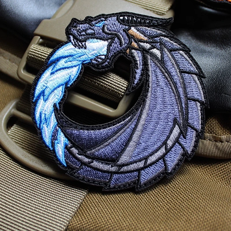 Accesorios para bolsa al aire libre, brazalete de dragón de hielo, insignia Premium totalmente bordada, corte ahuecado, moral, dragón de fuego, parche para casco DIY - imagen 5