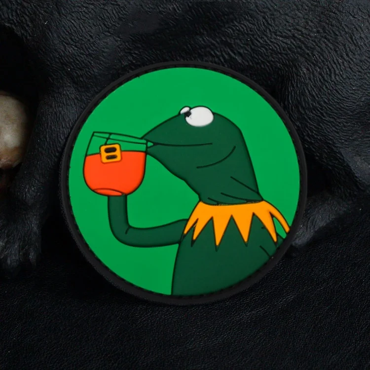 Insignia de moral de pato amarillo pequeño de violencia y paz, parche de PVC, brazalete táctico de rana ganso de dibujos animados, pegatina para mochila con gancho y bucle - imagen 4