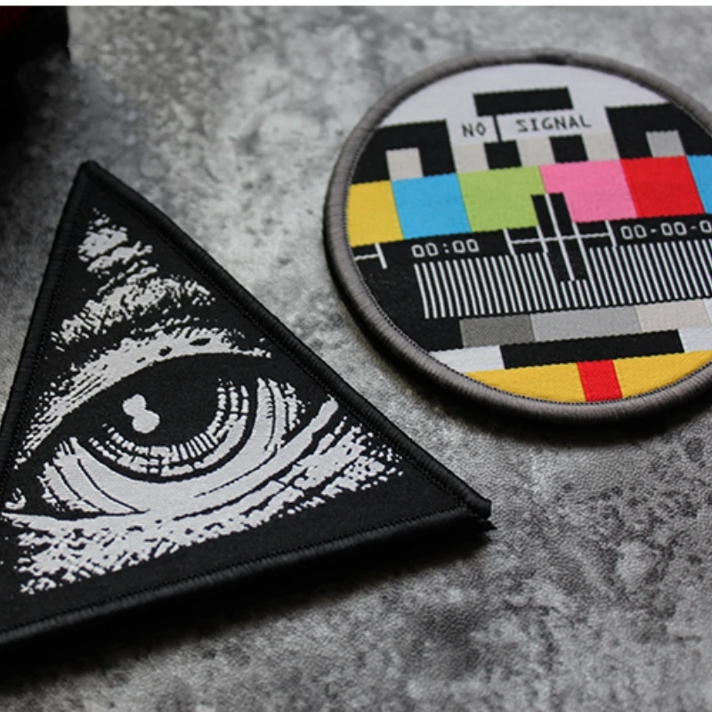 Parche de gancho y bucle con marca tejida "ojo de Dios", brazalete triangular, insignia de moral de ojo integral, parche bordado, pegatina para mochila táctica - imagen 3