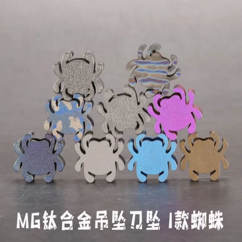 Colgante de llavero en forma de araña de titanio, colgante de collar, decoración colgante con cremallera - imagen 3