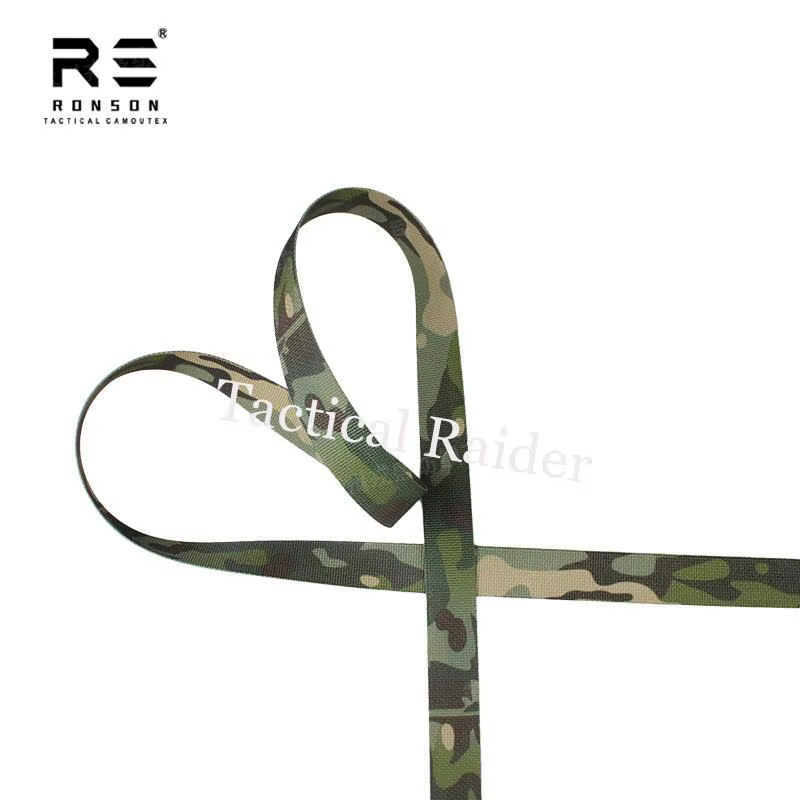 Ejemplo de chaleco cargado con accesorios Molle
