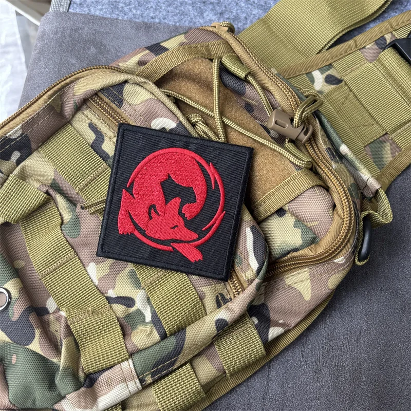 Parche bordado "Red Fox" para ropa, insignia de moral táctica, gancho, parches de animales, pegatinas para mochila, brazalete
