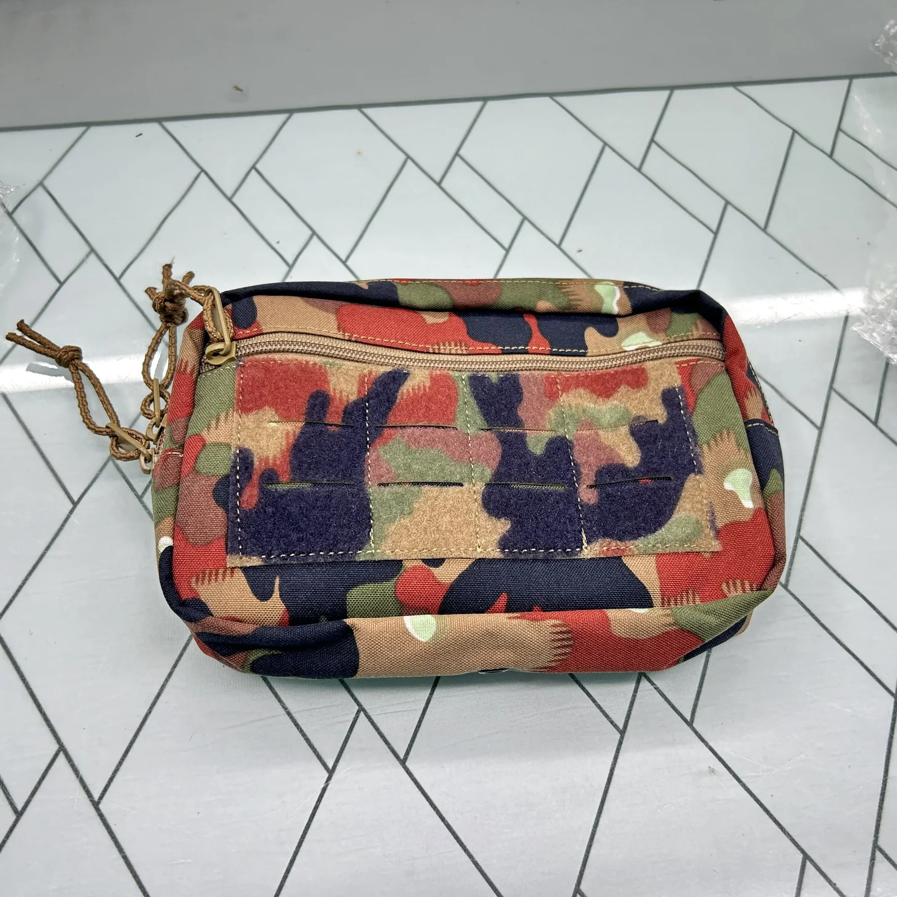 Bolsa organizadora táctica MOLLE compacta de nylon expandible - imagen 4