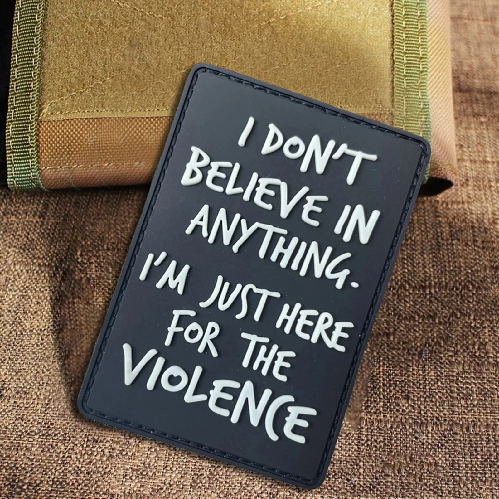 Parche de PVC I Don't Believe Anything, parche luminoso divertido con gancho y bucle, insignia de moral táctica, brazalete del ejército militar, pegatinas para mochila - imagen 3