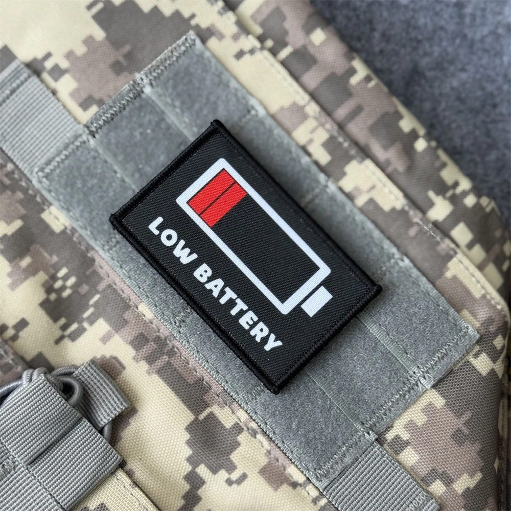Parche de batería baja, insignia de moral táctica, parche impreso con gancho y bucle, brazalete para mochila, parches militares del ejército para ropa