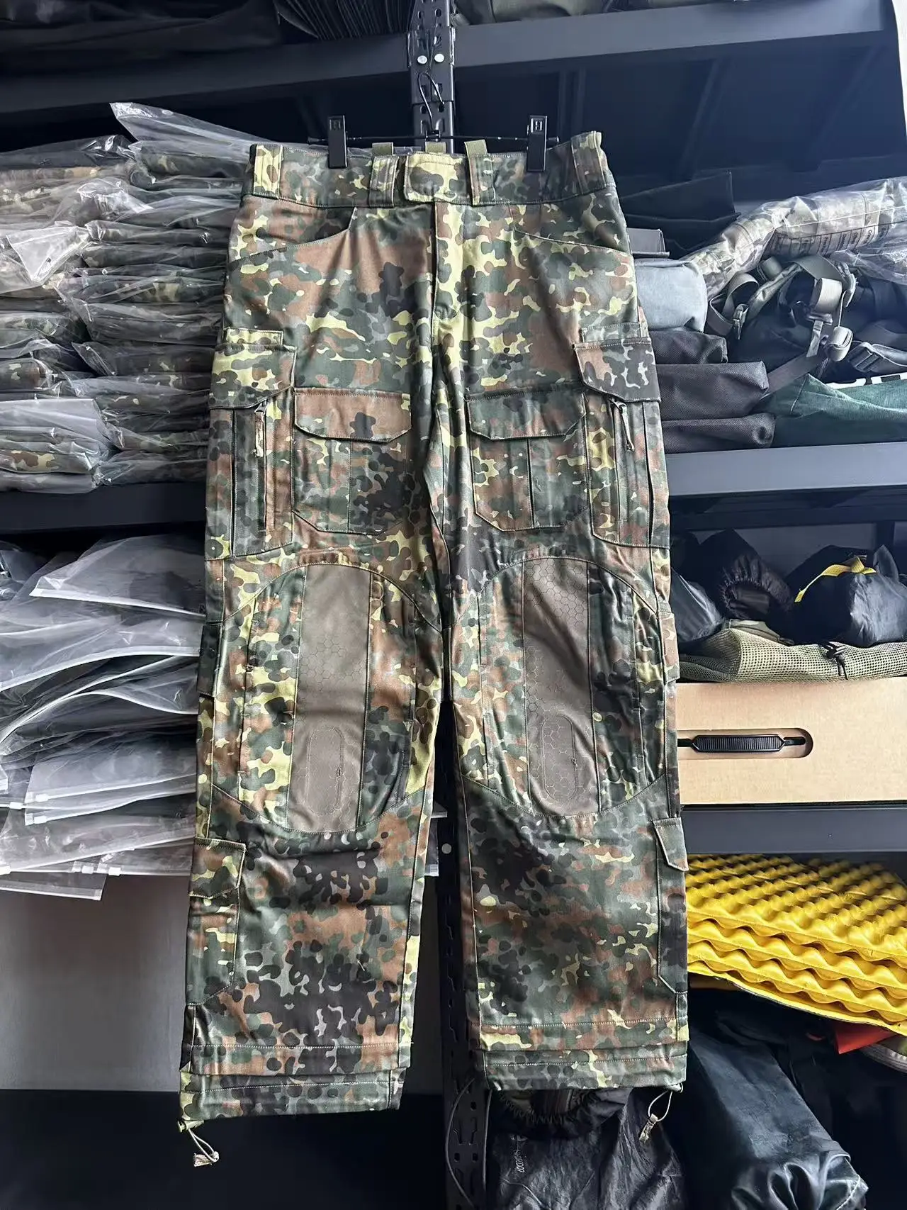 Jungle De spot pants