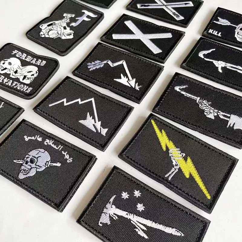 Parches tácticos de observaciones hacia adelante de niebla, insignia de moral, barba negra, calavera, flecha rota, apliques de ropa, brazalete bordado, emblema - imagen 2