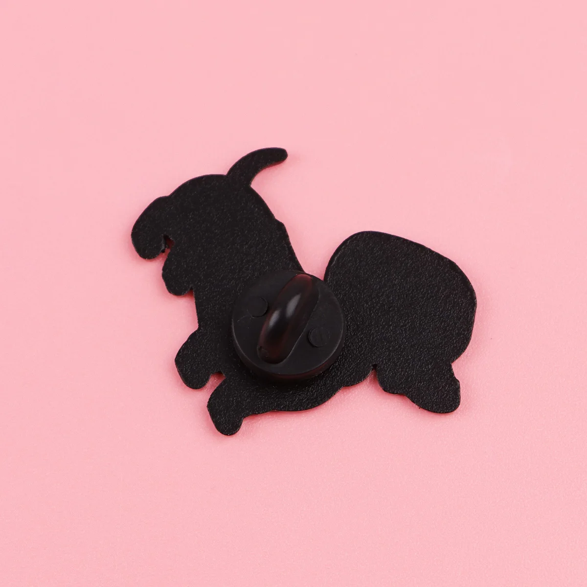 Broche esmaltado perro salchicha metálico para chaqueta y mochila - imagen 2