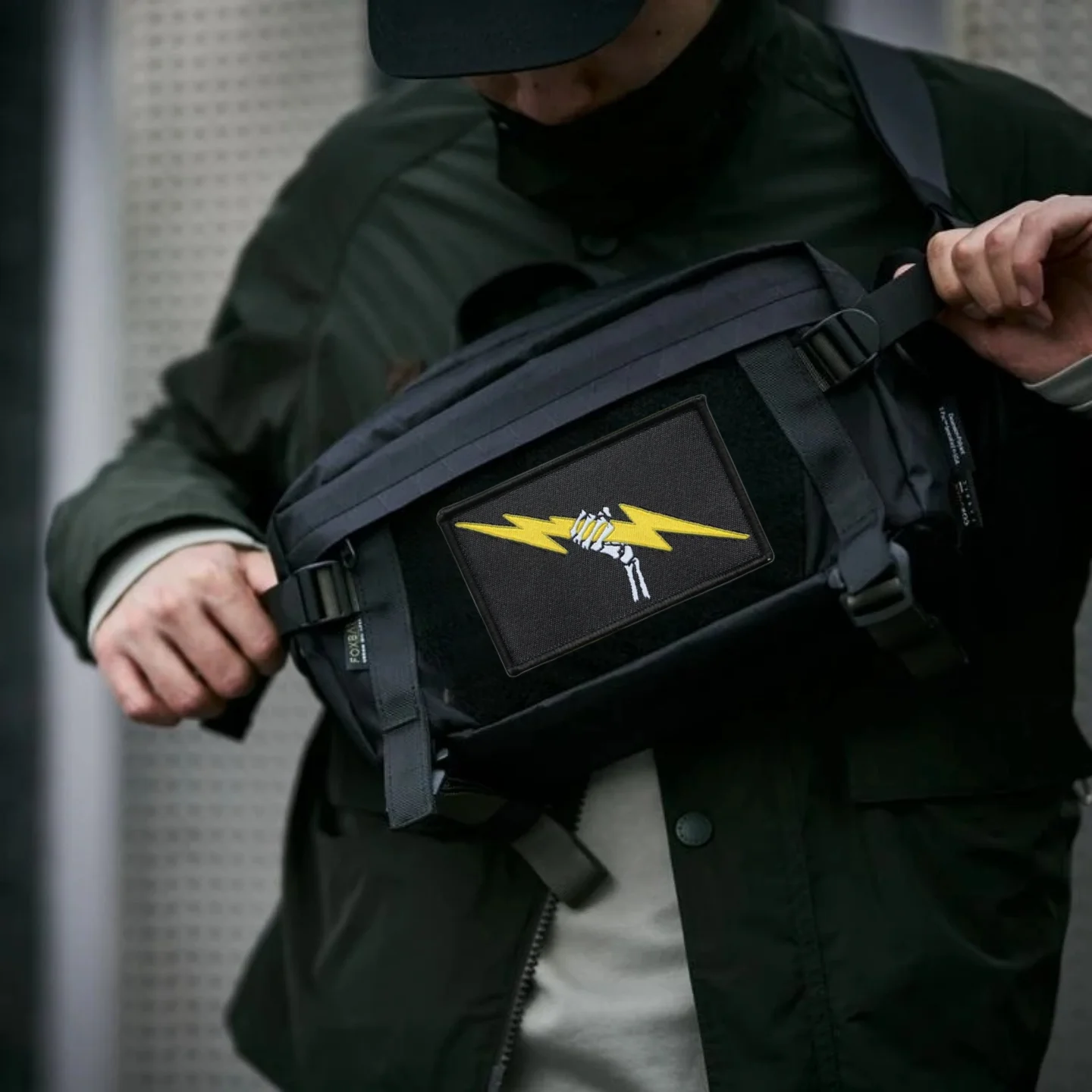 Parches bordados de gancho y bucle de relámpago de Calavera, brazalete táctico, Perno, insignia de moral, equipo al aire libre, mochila, pegatina decorativa - imagen 2