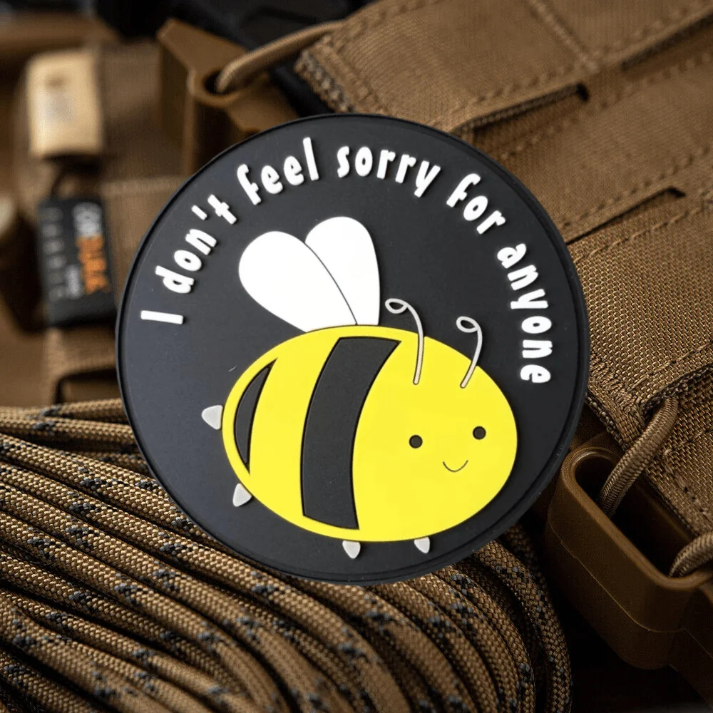 Parche táctico "No lo siento por nadie", parche táctico de moral de abeja, divertidos parches de gancho y bucle de PVC, insignia militar, brazalete, pegatinas para mochila