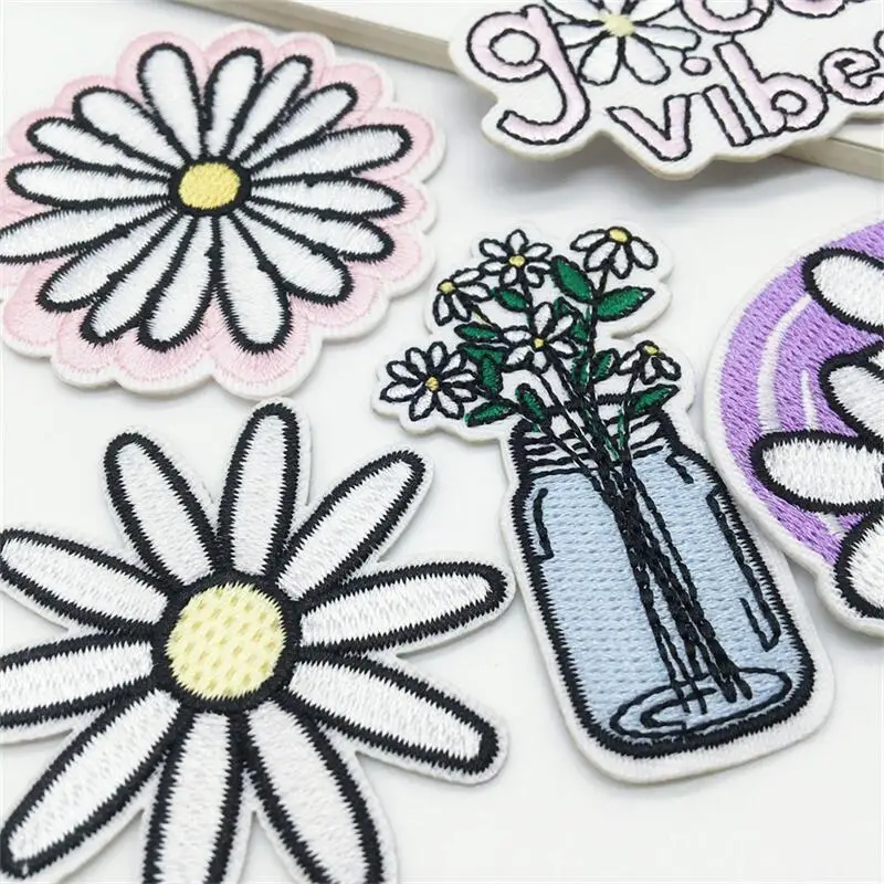 Parches bordados de flores de piezas, costura DIY para camisetas, bolsos, sombreros, chaquetas, zapatos, parche de tela de decoración, 5 uds. - imagen 4