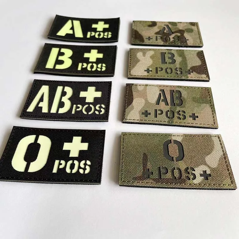 5*8,5 CM camuflaje, parche del grupo de sangre negra que brilla en la oscuridad, A + B + O + AB + POS parches de bucle de gancho positivo, insignias tácticas militares - imagen 3