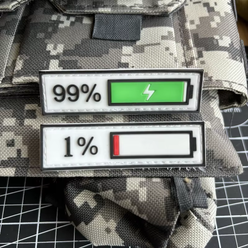 Parche táctico PVC 3D batería – Morale con velcro para mochila - imagen 4
