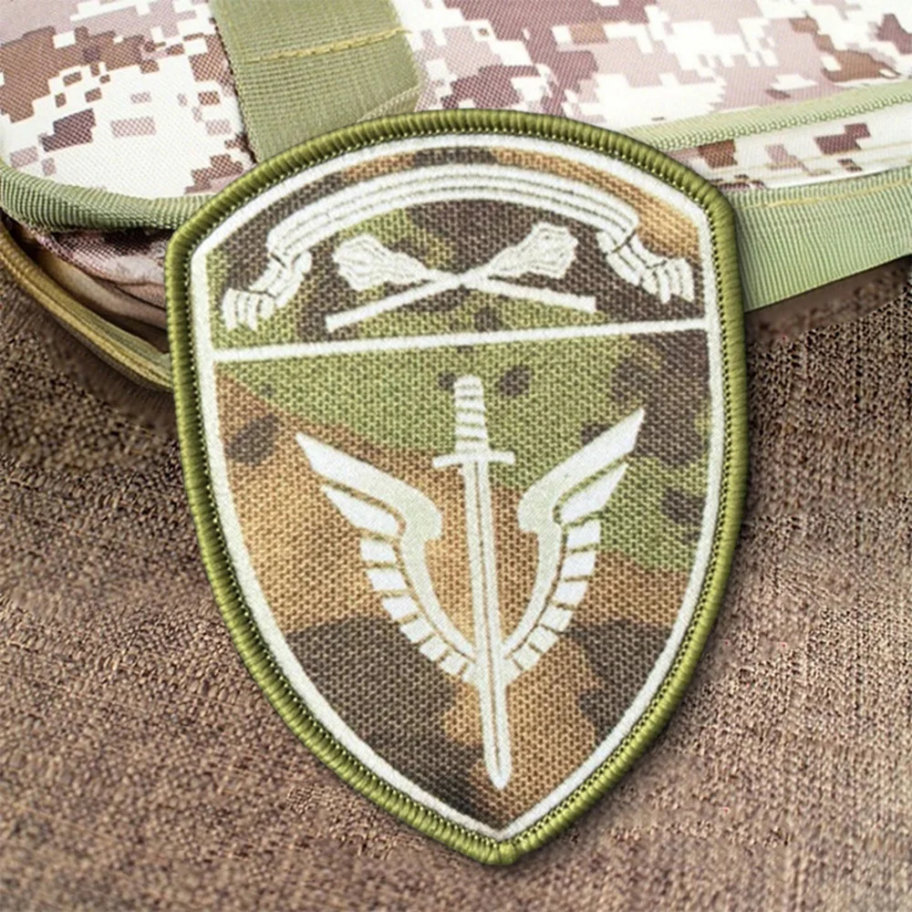 Parches tácticos de fuerzas especiales aerotransportadas, alas y escudo de espada, parche de gancho y bucle, insignia militar, brazalete, pegatinas de decoración para mochila - imagen 3