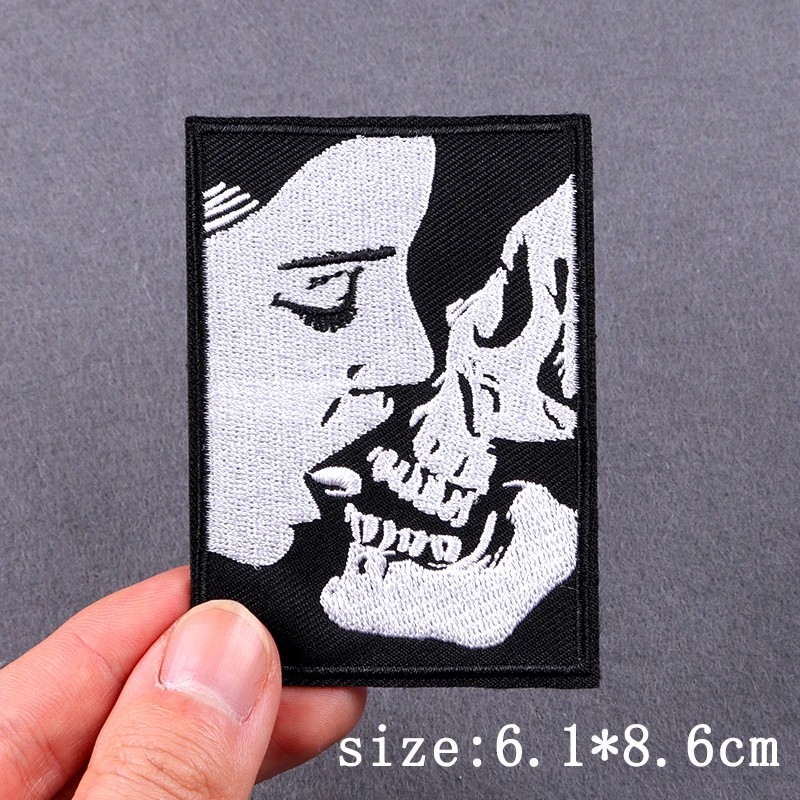 Parche de calavera Punk, parches para planchar para ropa, parches bordados de tarjetas cuadradas para ropa, parche de Hip Hop Rock para pegatinas de ropa - imagen 3