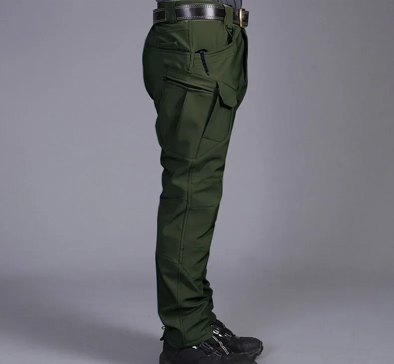 Combinación con chaqueta táctica del mismo tejido