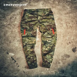 Emerson Gear Pantalón táctico camuflaje tobillo cremallera roja