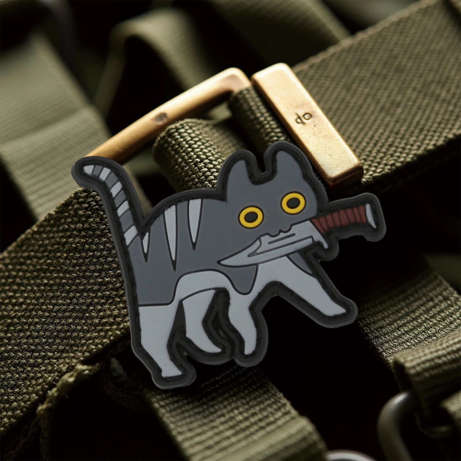 Parche de Velcros Meme de gato con cuchillo de mesa gris, insignia bordada con cierre de gancho y bucle divertido para mochila táctica Molle, chaqueta - imagen 4