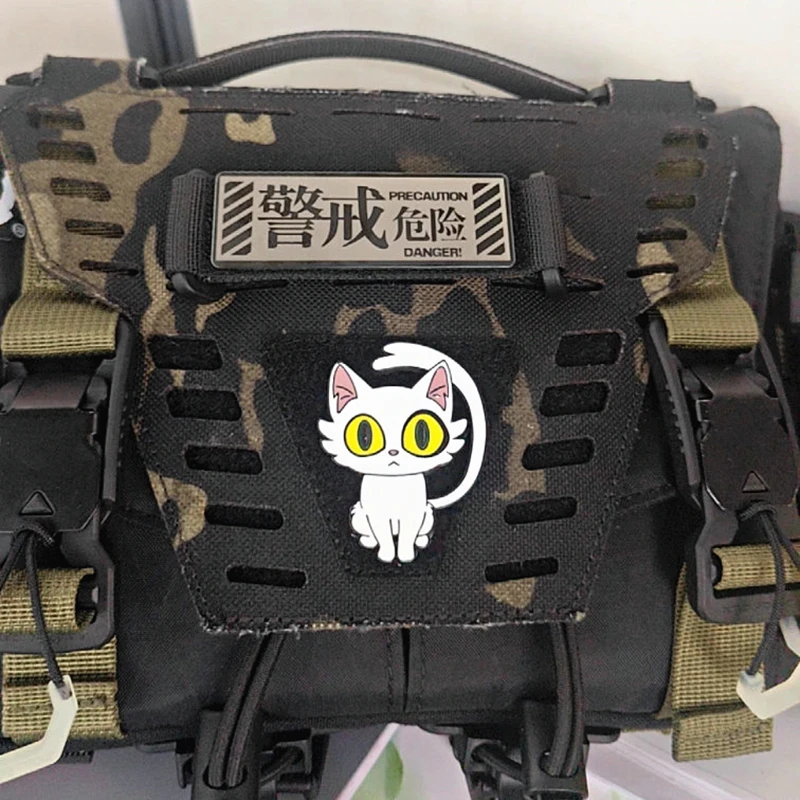 Parches de Metal de gato blanco de dibujos animados de Japón, insignia táctica para ropa, chaleco, chaqueta, apliques de bricolaje con gancho - imagen 4