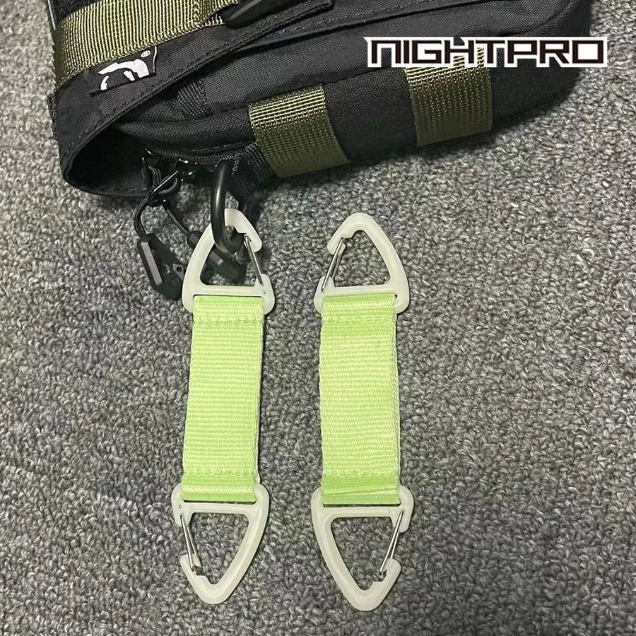 Correas multifunción luminosas para exteriores, hebilla triangular de doble extremo, llavero táctico EDC para montañismo, mochila de Camping - imagen 4