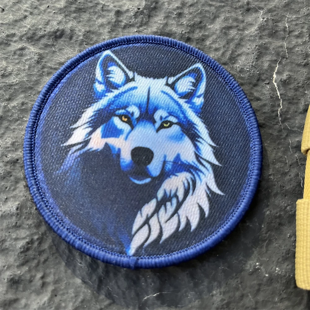 Parche táctico de moral de lobo azul, brazalete militar con gancho y bucle, pegatina decorativa impresa para ropa de mochila - imagen 5