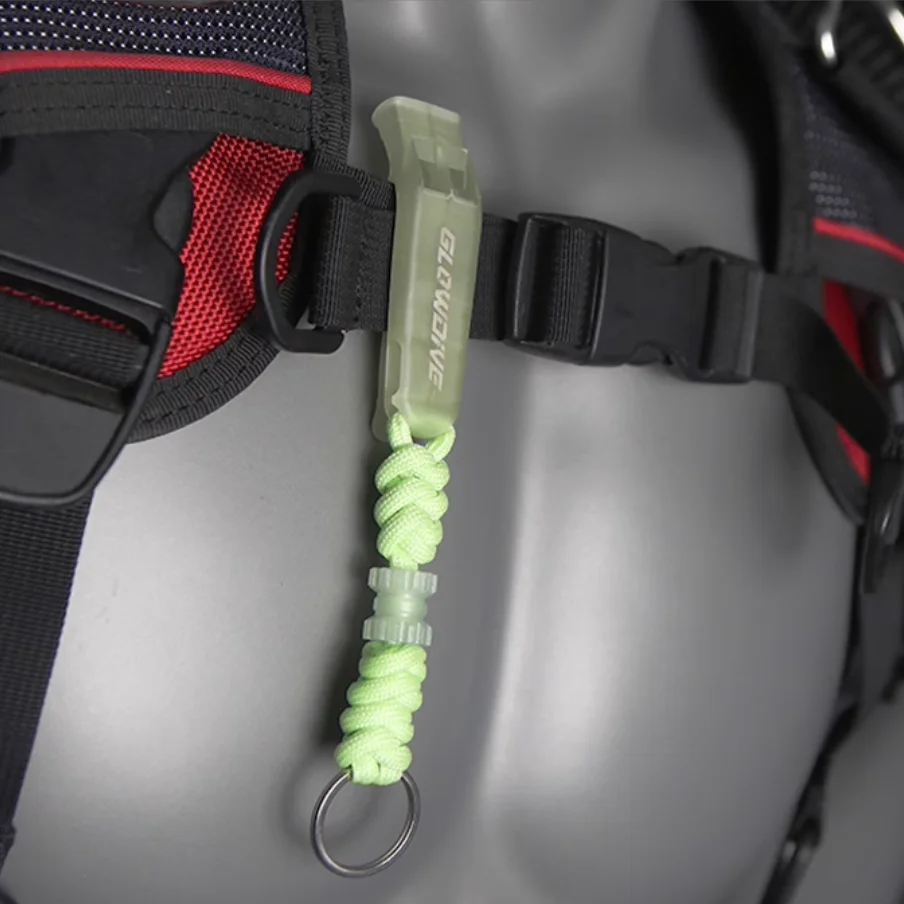Silbato que brilla en la oscuridad, chaleco salvavidas de seguridad de emergencia para agua de decibelios ultraaltos, colgante de llavero con silbato de socorro BCD para buceo - imagen 2