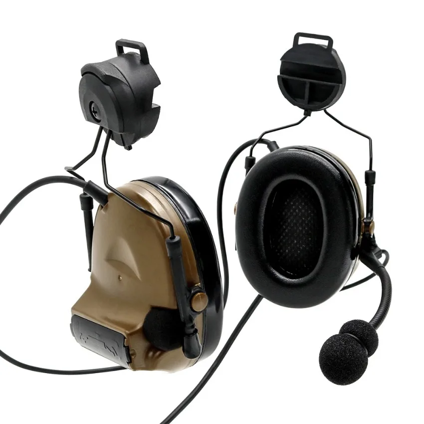 Dos auriculares con micrófonos unidos a ellos