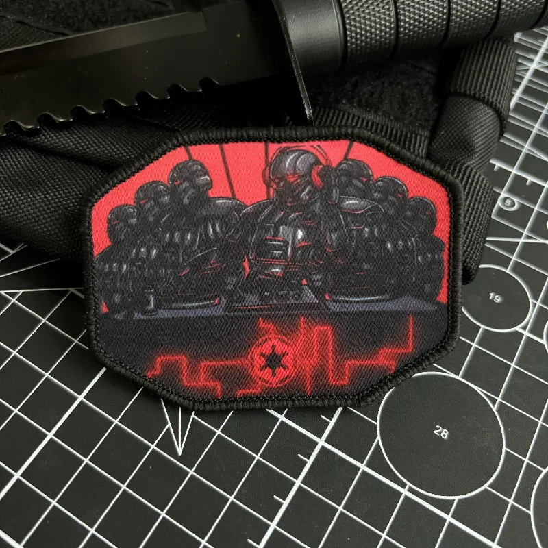 Dark Warrior War Troopa parche táctico con estampado de velcro para ropa, insignia de moral, brazalete militar, pegatina para mochila