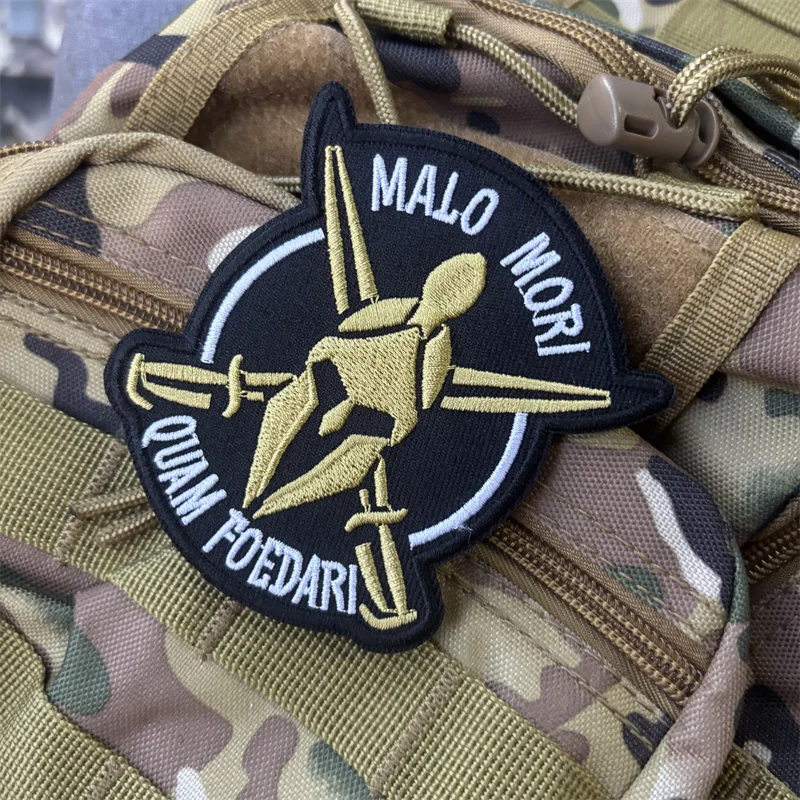 Parche bordado "dobles espadas", insignia de moral táctica, parches de gancho, ropa, mochila, pegatinas, brazalete - imagen 3