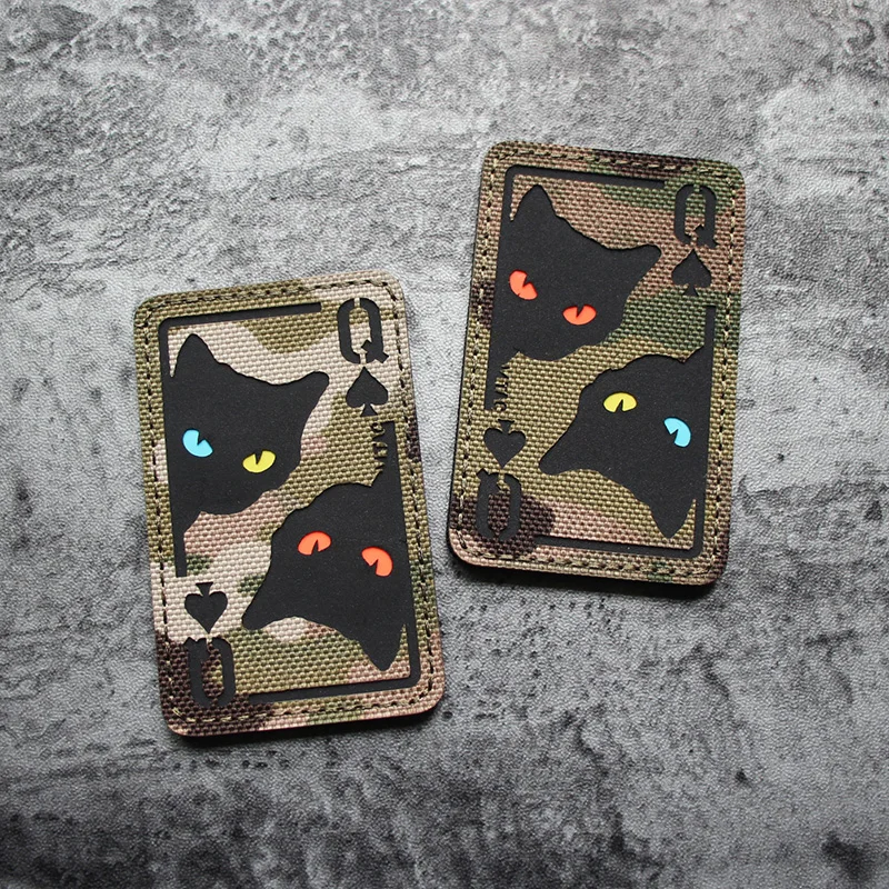 Gatito póker espadas Q parche luminoso Nylon lindo gato negro insignia táctica reflectante para accesorios de bolsa de ropa - imagen 2