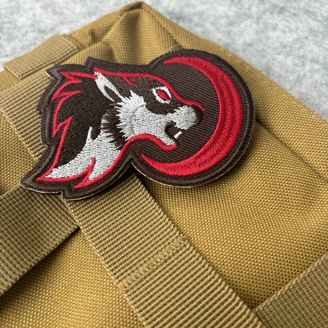 Parche táctico de la luna roja del lobo, parches bordados de lobo para mochila, engranaje, gancho y bucle, brazalete, insignia de moral militar, pegatinas - imagen 4