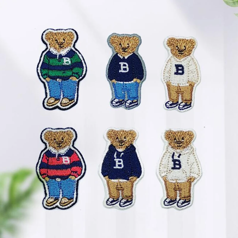 Lindo oso usando suéter parches bordados hierro en parche de costura para ropa apliques emblema accesorios insignia de oso de dibujos animados - imagen 2