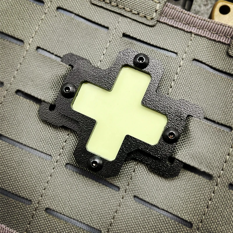 Chaleco táctico montado, accesorios médicos, Cruz, faro brillante, mochila al aire libre, barra luminosa de rescate, medallón de identificación Molle - imagen 3