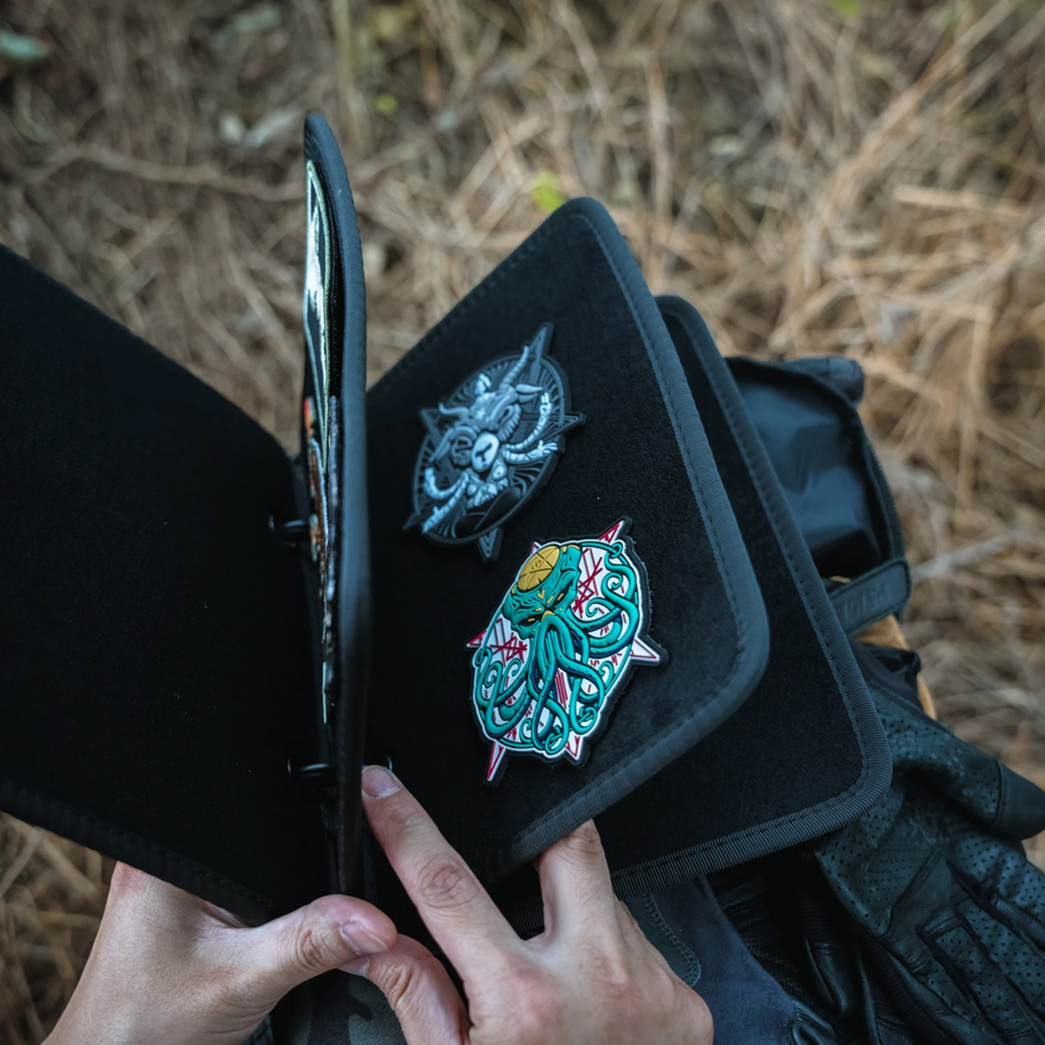 Pequeño libro de almacenamiento, tablero organizador con gancho, insignia de moral, tablero de entretenimiento táctico, insignia de brazo, tablero adhesivo, almohadilla de tela de exhibición - imagen 4