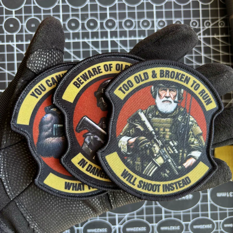 Parche táctico de infantería del ejército, parches de impresión de anciano peligroso, insignia de moral de soldado con gancho y bucle, pegatina para mochila militar - imagen 4