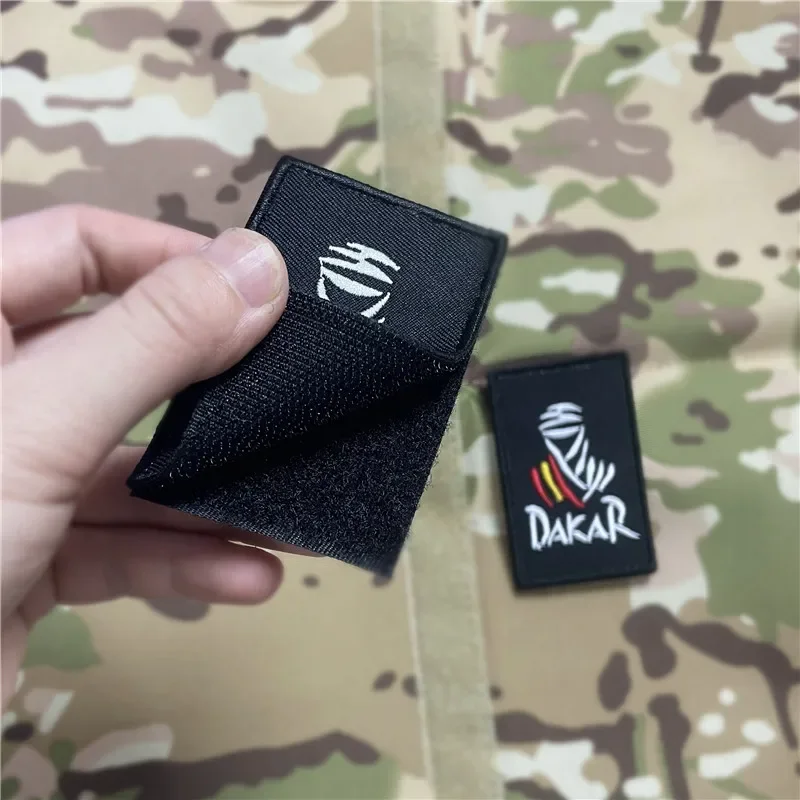 5cm X 8cm clásico Dakar España parche Logo insignia coche pegatina decoración vinilo casco coche moto bicicleta patineta - imagen 3