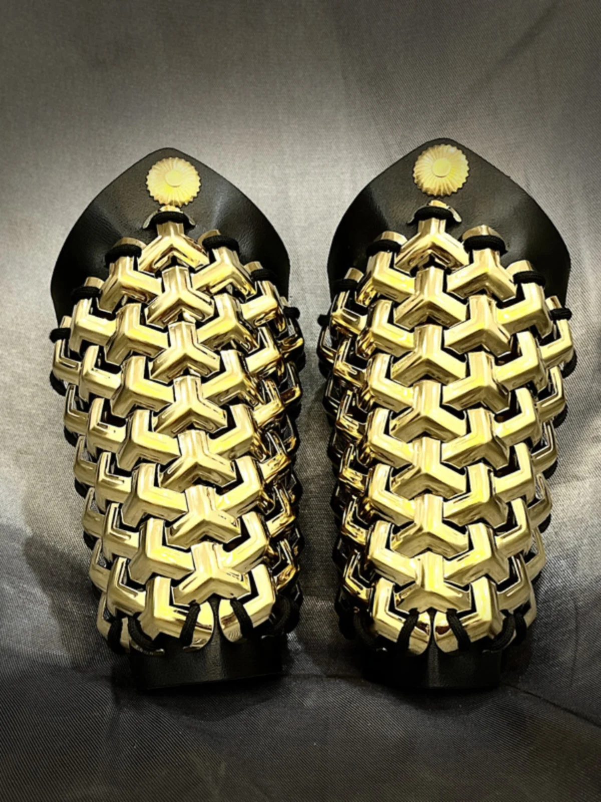 Protector de brazo con patrón de montaña, armadura Hanfu Jinyiwei, protectores de muñeca, pasta Li Hikisa, espesor de acero inoxidable 0,8 - imagen 2