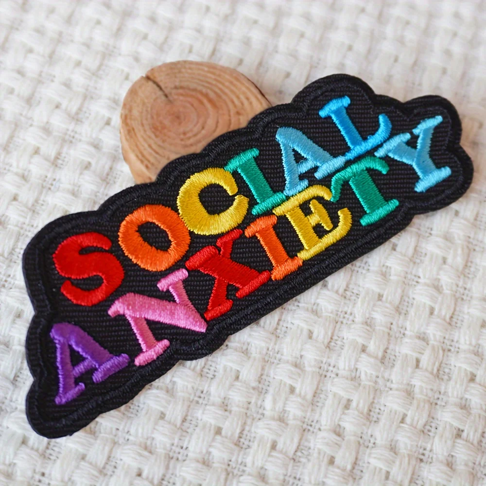 Meme divertido "ANXIETY SOCIAL", parche bordado de Color arcoíris, apliques para planchar/coser, reparación de insignias para ropa DIY, 1 ud. - imagen 4