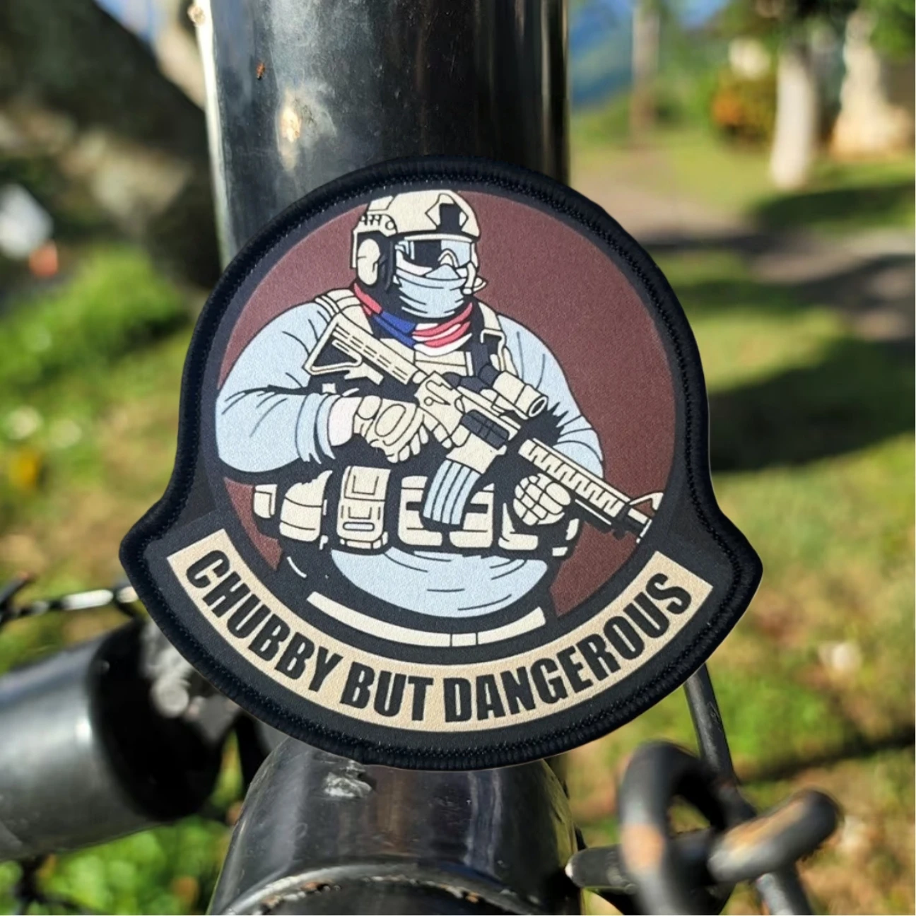 CHUBBY BUT DANGEROUS Insignia de moral de soldado gordo, parches impresos, apliques tácticos militares personalizados, pegatinas para mochila con gancho y bucle - imagen 2