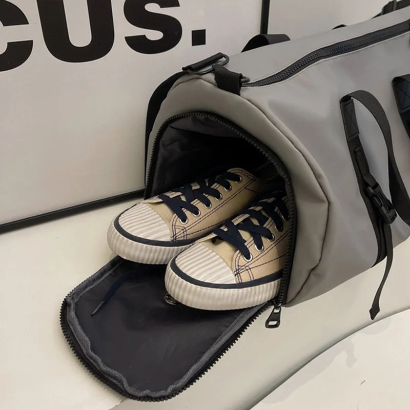 Bolsa de gimnasio de viaje, equipaje corto para acampar, bolsas de Fitness portátiles con bolsillo para zapatos, separación húmeda y seca, bandolera de hombro y pecho - imagen 5