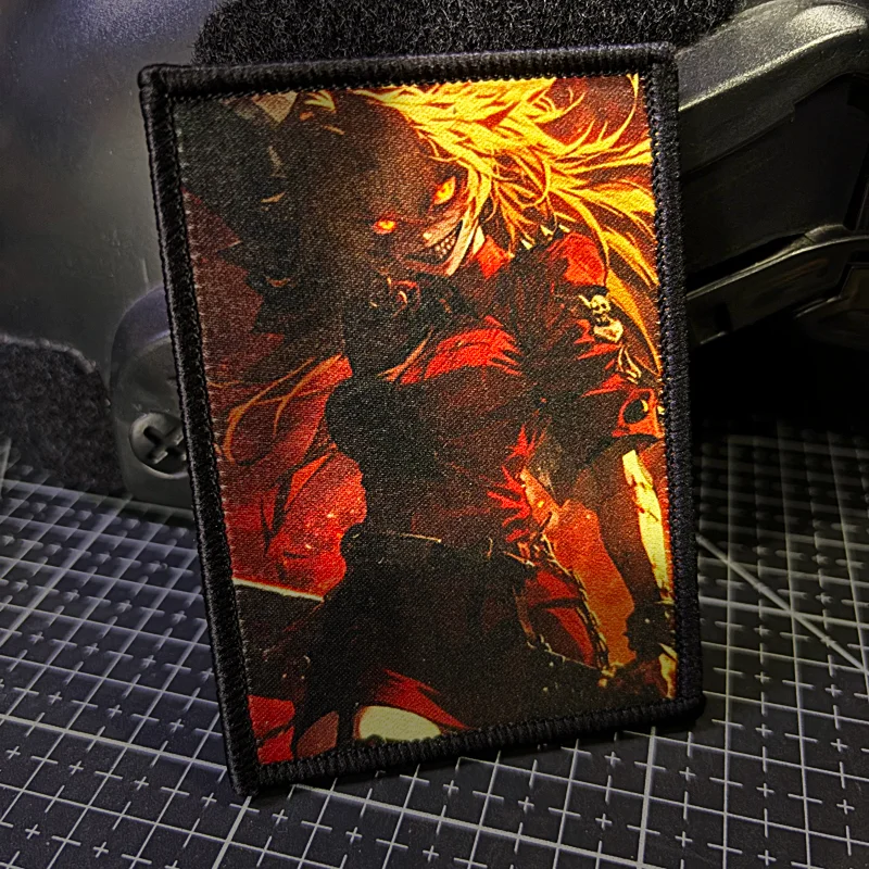 Parche táctico Crazy Woman, personajes de Anime japonés, insignia de moral, brazalete con gancho y bucle, pegatina de juego - imagen 4