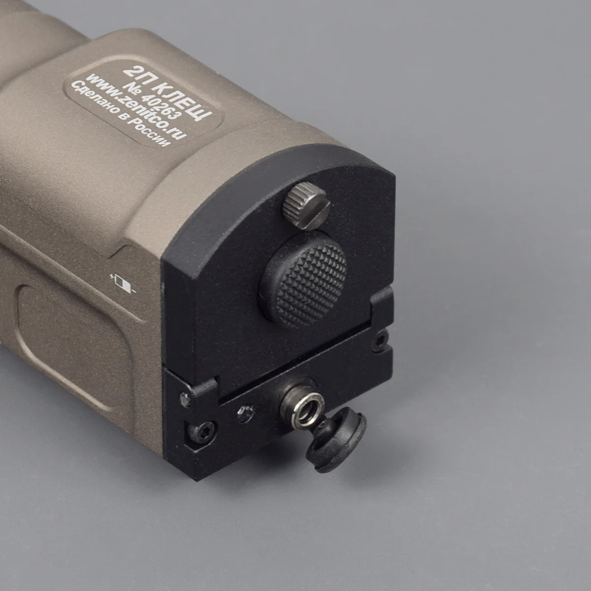 Zenitco AK-SD GEN 2 – Linterna táctica para AK con interruptor remoto - imagen 5