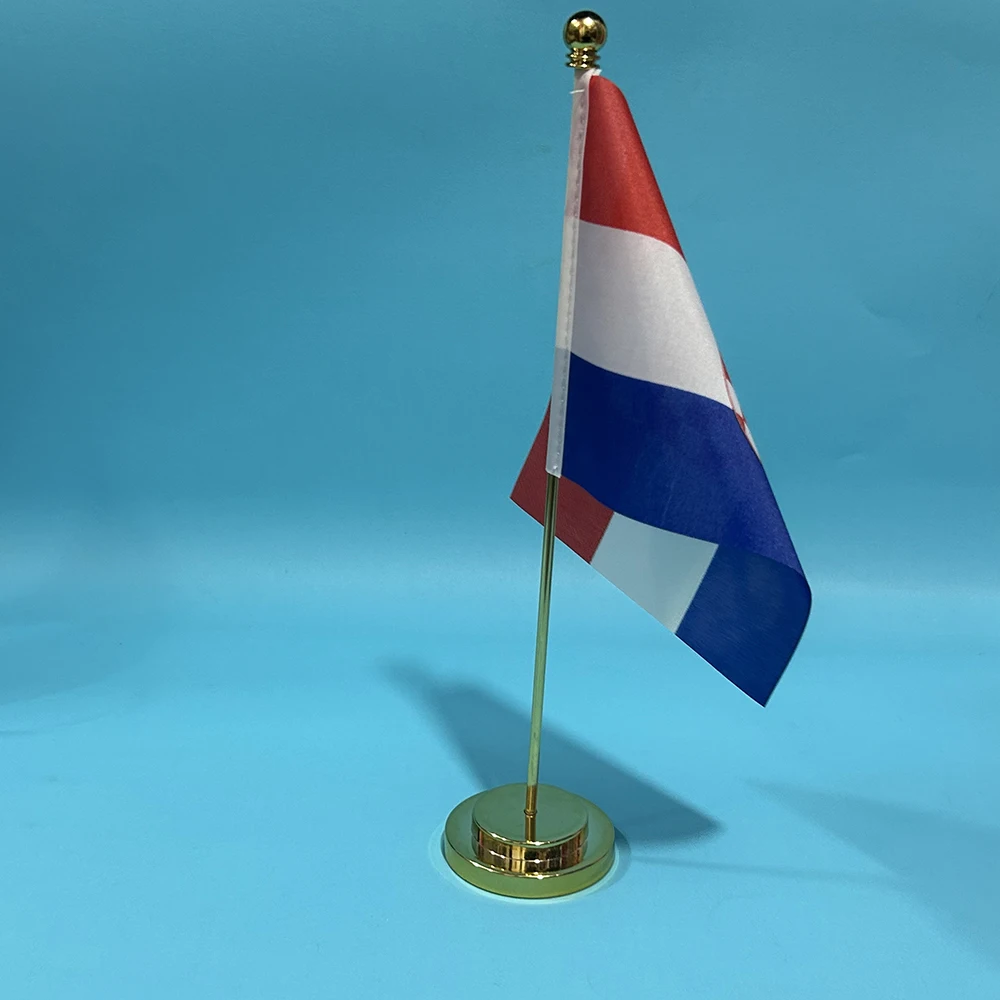 BANDERA DE CÍCIAR Escritorio de oficina Bandera PEQUEÑA Bandera de Croacia 14x21 cm Bandera de mesa de Croacia hr Bandera nacional País Banner Escritorio Adornos Banderas - imagen 4