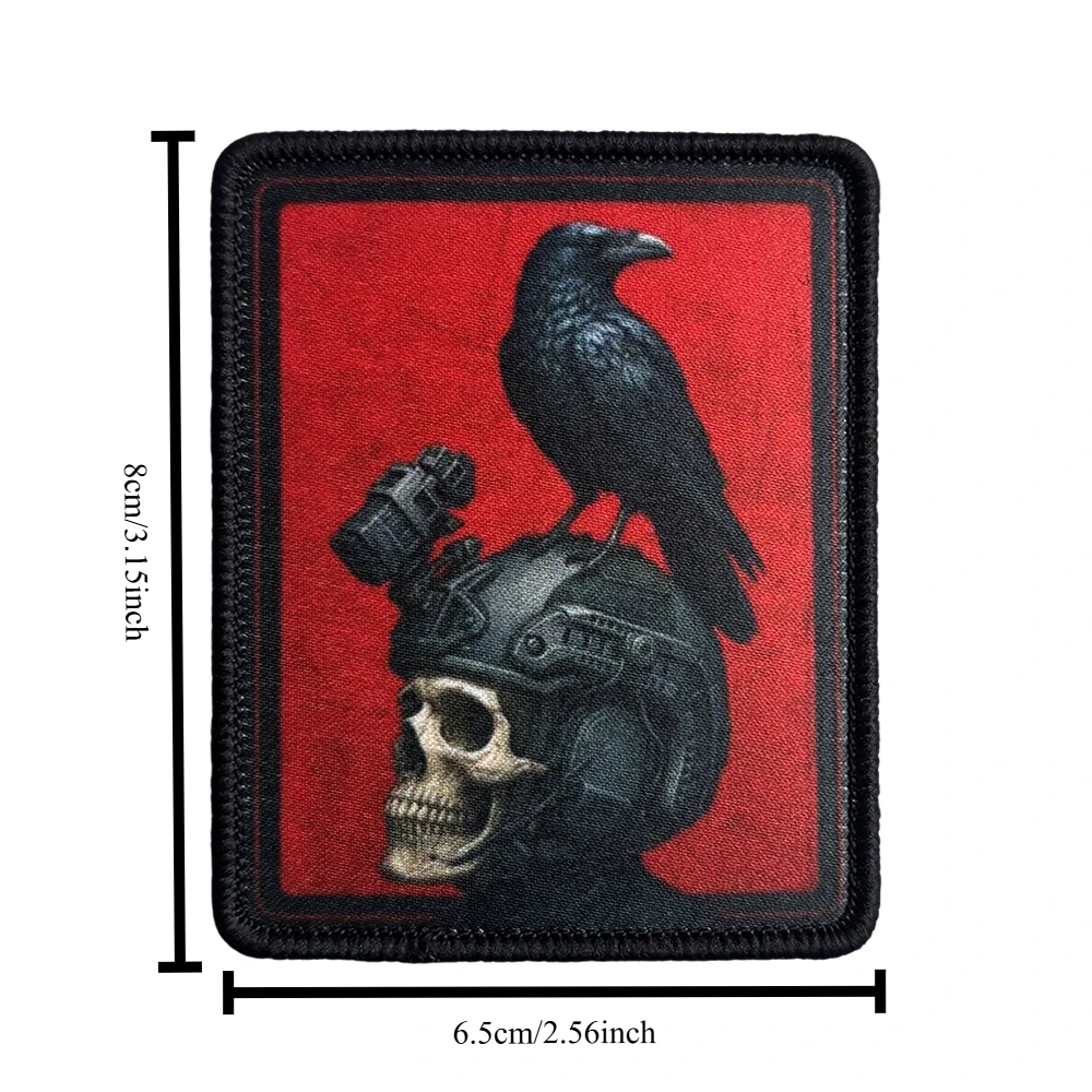 Parche táctico calavera cuervo con velcro para casco y mochila - imagen 2