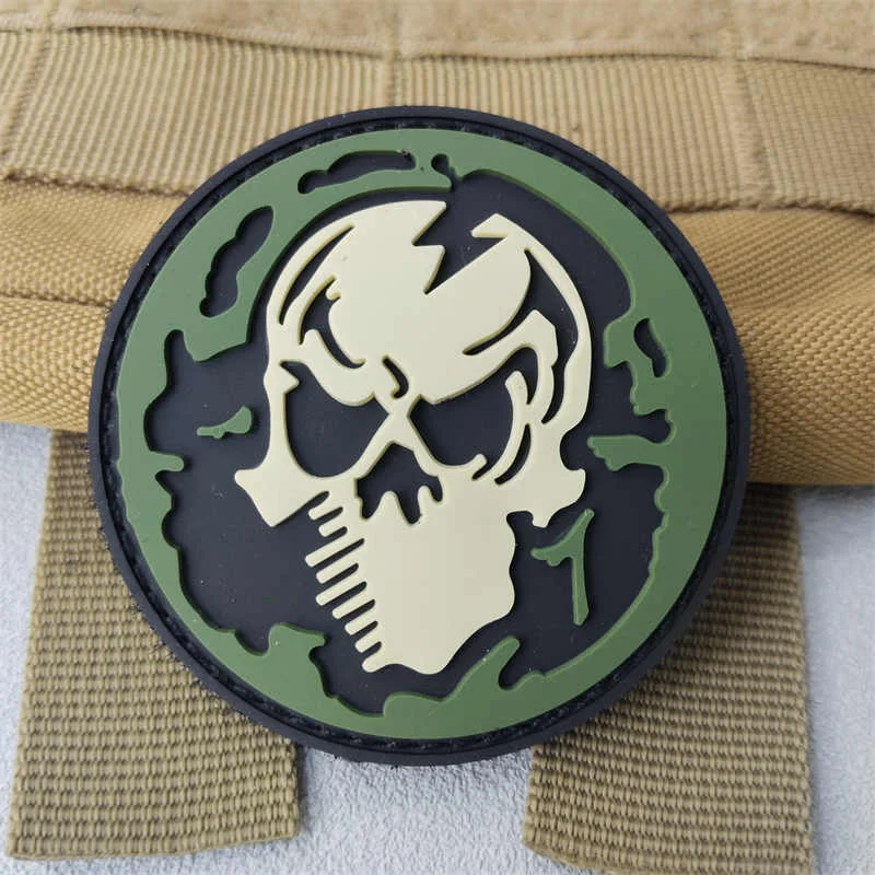 Parche de PVC 3D con calavera, gancho y bucle, insignia de moral táctica militar, mochila, accesorios decorativos, parches adhesivos para ropa - imagen 4